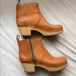 COPY - Emy zip it Swedish hasbeens in natural/tan